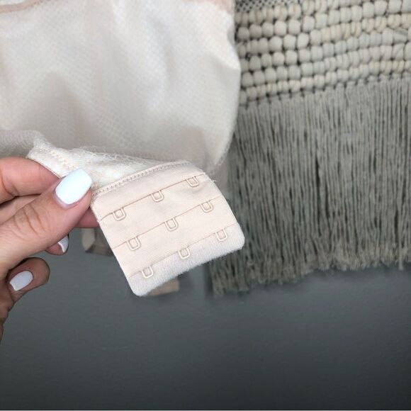 Maidenform Shapewear Bodysuit  - Picture 8 of 9